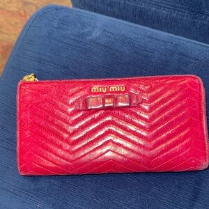 Miu Miu Chevron Quilted pink Leather Zip Around Wallet with Bow